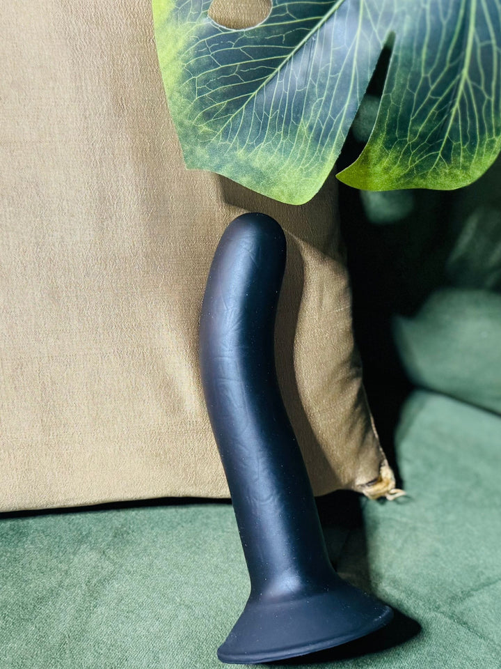 Ainsey Posable Silicone Dil- ready for action